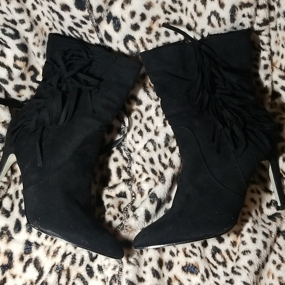 Black Boots w/Fringe